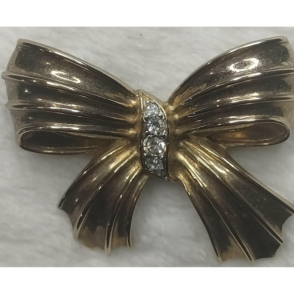 Vintage Gold Tone Bow Brooch Pin Rhinestone Accent Ribbon Design Classic Style